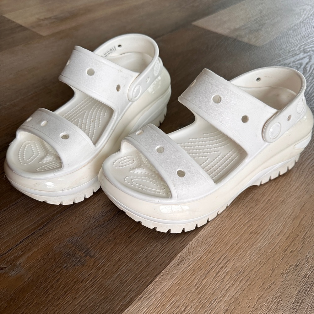 MEGA CRUSH SANDAL WHITE SIZE 7
